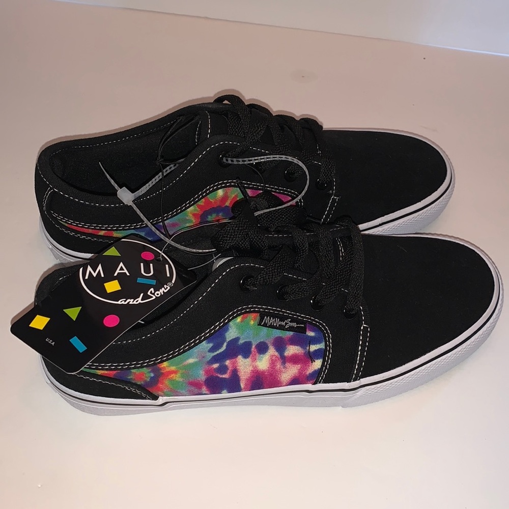 Men’s Size 9 Maui and Sons Skate Shoes